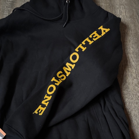 Yellowstone (TV SHOW) Graphic Hoodie - Picture 4 of 5